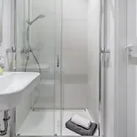 Domillion Modern Old Town Retreat So1b Apartament