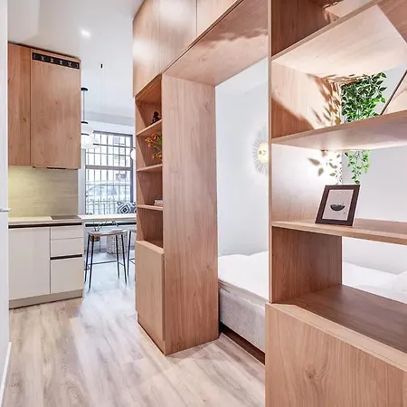 Domillion Modern Old Town Retreat So1b